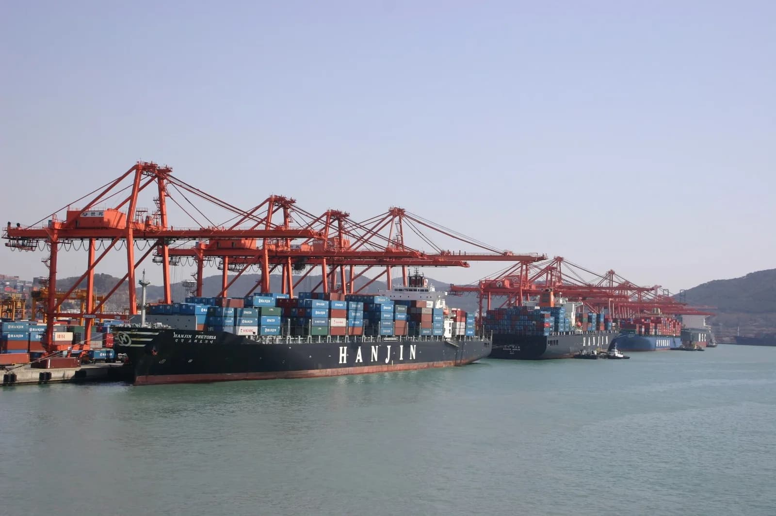 Busan container terminal — the gateway of China–Korea cross-border logistics (illustrative)